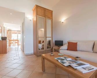 Capo Ceraso Family Resort - Olbia - Soggiorno