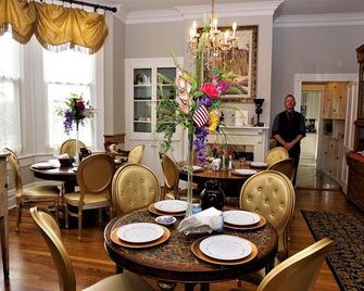 1895 Washington Hotel - Paducah - Dining room