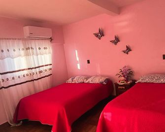 Hotel Ricarda Yopes - Acapulco - Strand