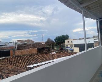 Wing-Apartment in the tourist area of Cali - Cali