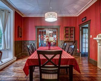 Bemister's Manor - Carbonear - Comedor