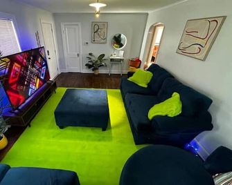 Pet-Friendly Retro Home Near Horse Park & Ark - Georgetown - Olohuone