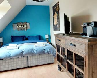 Chambres d'hôtes chez l'habitant - Bed & Breakfast homestay - Huisnes-sur-Mer - Camera da letto
