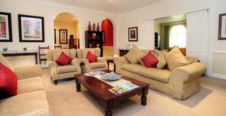 39 on Church Guesthouse and Conferencing - Port Elizabeth - Living room