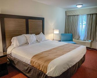 Motel 6 Elkhart In - Elkhart - Schlafzimmer
