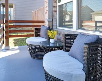 Cozy Home Near Lackland Afb! - San Antonio - Varanda