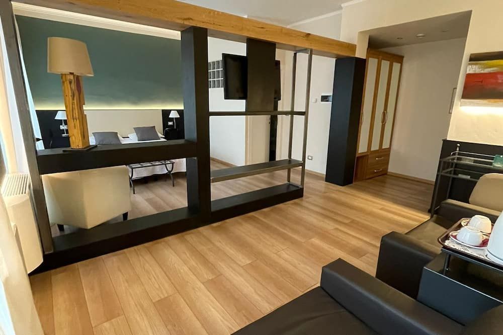 Hotel Italia thumbnail 3