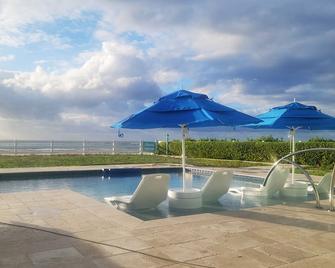 Private Luxury Beachfront Villa ,Private Beachside Pool - Cockburn Town - Pool