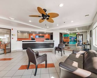 Motel 6-Brownsville, Tx North - Brownsville - Front desk
