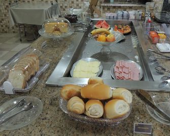 Hotel Ourinhos - Centro de São Paulo - Próximo 25 de Março e Brás - São Paulo - Buffet