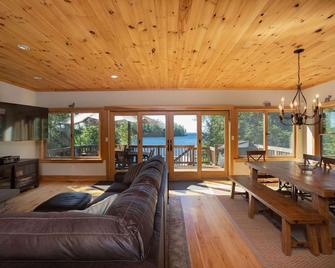 Serenity - Stunning Sebago Lake scenery - Casco - Sala de estar