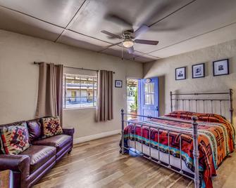 Historic San Jose House Room 2 Wyatt Earp - Tombstone - Schlafzimmer