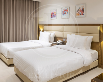 Hotel Excelsior Karachi - Karachi - Bedroom
