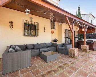 Casa Perez - Viñuela - Patio