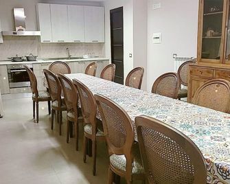 Villa Porpora - Pompei - Dining room