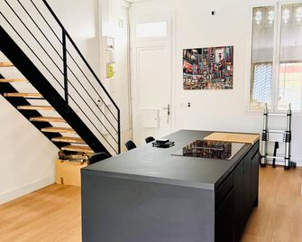 maison luxueuse avec piscine privée chauffée - Bordeaux - Kitchen