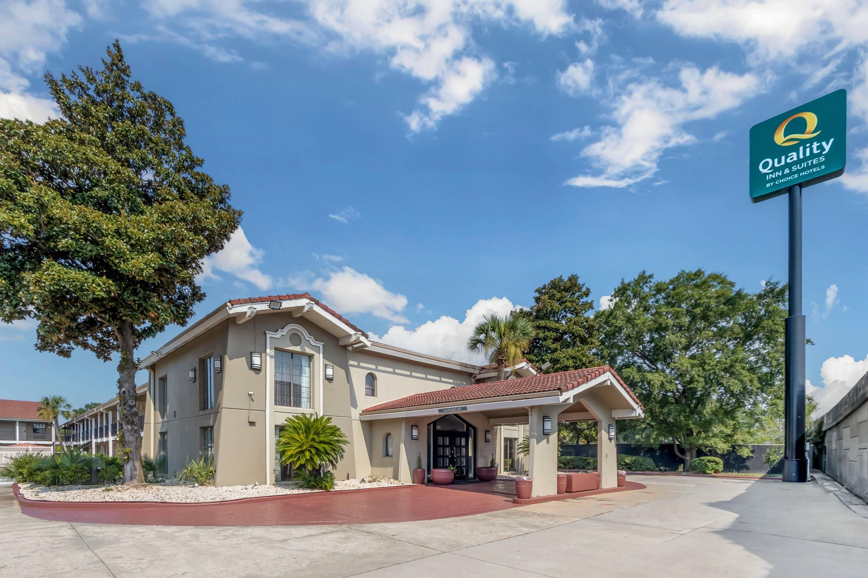 Quality Inn and Suites North Charleston - Ashley Phosphate - North Charleston - Byggnad