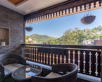Moustache Mussoorie - Mussoorie - Balkon