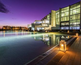 Algarve Race Resort - Hotel - Portimão - Bể bơi