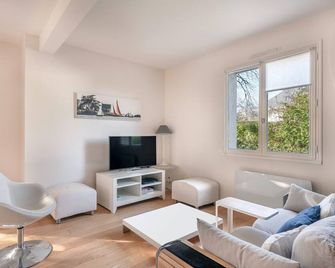 Charmante maison pour 11 personnes à Sarzeau - Sarzeau - Living room