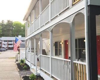 Relaxing Beach Retreat Minutes Away from the Beach and Downtown - Ogunquit - Building