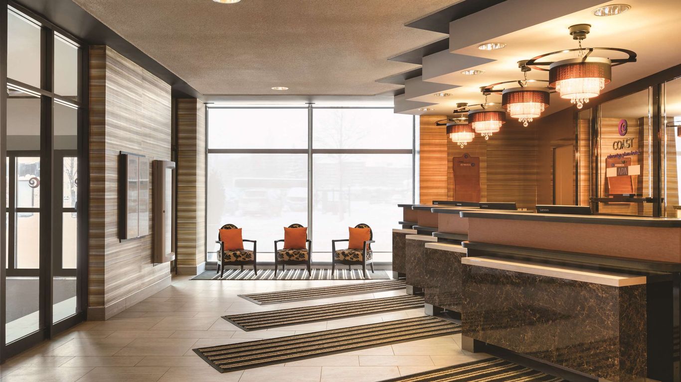 Coast Edmonton Plaza Hotel by APA