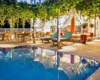 Thalassies Nouveau - Limenaria