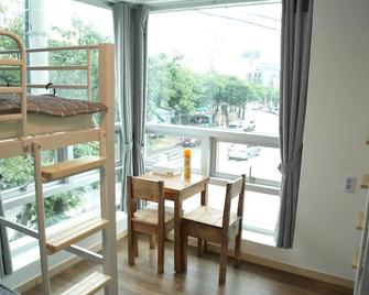 For You Hostel - Yeosu - Balcón