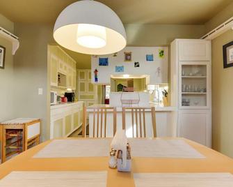 7 Mi to Clear Lake: Home w/ Peaceful Deck! - Middletown - Comedor