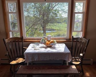 Rutland Hill Farmhouse - Mansfield - Dining room