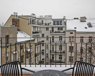 numa I Flow Rooms & Apartments - Praha - Parveke