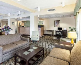 Spark by Hilton San Antonio Northwest near Six Flags - San Antonio - Lobby