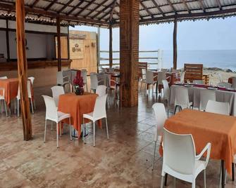Howard Johnson by Wyndham Montanita - Montañita (Guayas) - Restaurante