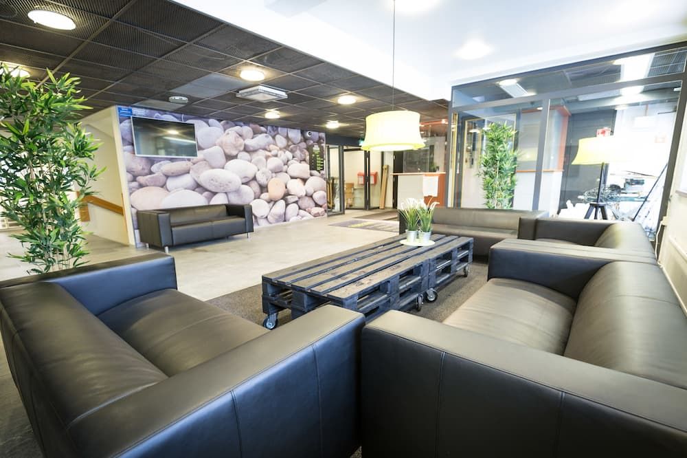 Forenom Hostel Espoo Otaniemi - Espoo - Lounge