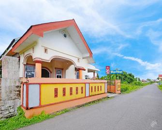 OYO 90977 Wisma Pelangi Palopo - Palopo - Edificio