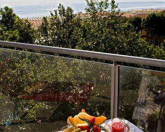 巴拿馬雄偉酒店 - 里米尼 - 里米尼 - 陽台