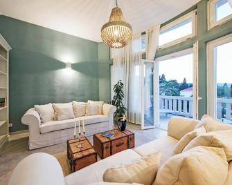 Aminess Vival Port9 Resort - קורצ'ולה - סלון