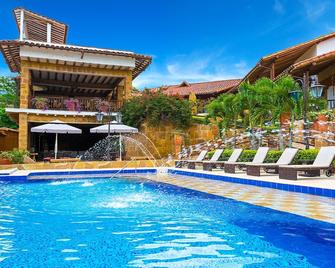 Hotel Hicasua y Centro de Convenciones - Barichara - Pool