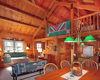 Poconos Log Cabin Getaway - Lehighton