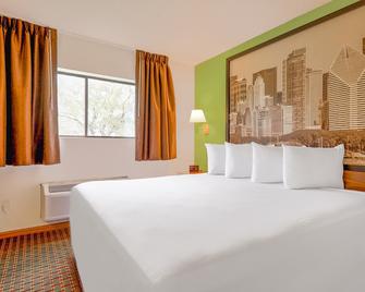 Super Sleep Inn - Princeton - Bedroom