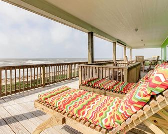 Gilchrist EZ Street Beach House with Gulf Access! - Gilchrist - Balcón