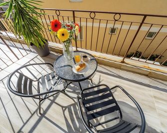 Arvala Apartments - Budva - Balkon