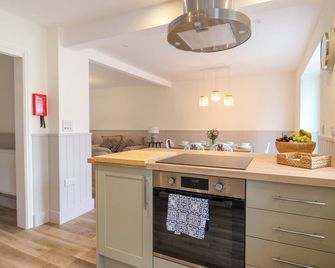 Belfry Cottage - Colyton - Кухня