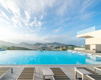 Elystay Yeosu - Yeosu - Piscina