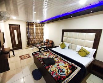 Hotel Bombay Palace - Dalhousie - Спальня