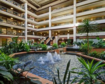 Embassy Suites by Hilton Lexington/UK Coldstream - Lexington - Salónek