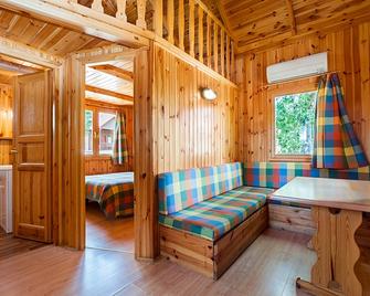 Bungalows y Mobil Homes Camping Regio - Santa Marta de Tormes