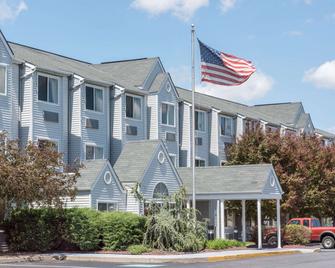 Knights Inn & Suites Allentown - Allentown - Building