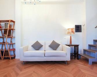 Hozyhome- Design Studio In The Heart Of Via Monte Napoleone - Milaan - Huiskamer