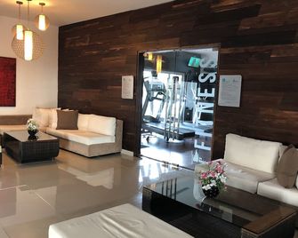 Suites Malecon Cancun Torre Vancouver - קנקון - לובי